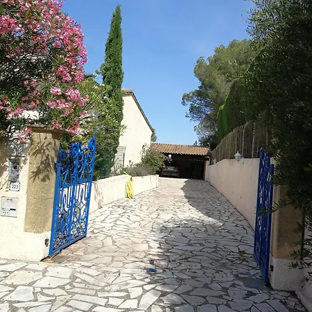 Villa Avec Piscine 8 Personnes *